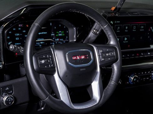 Used 2024 GMC Sierra 1500 Elevation image 20