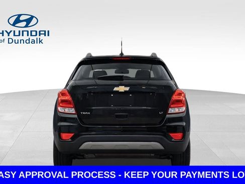 Used 2021 Chevrolet Trax LT FWD image 7