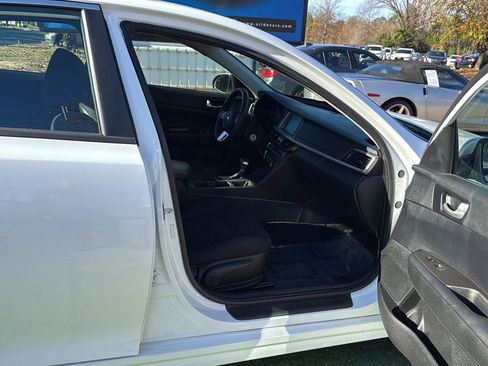 Used 2019 Kia Optima LX image 23