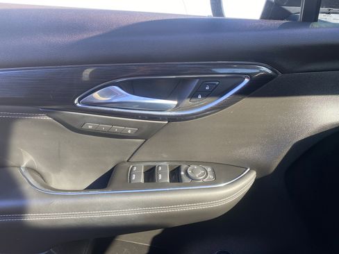 Used 2023 Buick Envision Essence w/ Sport Touring Package image 15