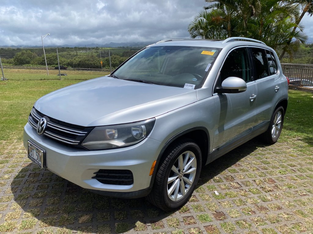 Used 2017 Volkswagen Tiguan Wolfsburg Edition FWD image 3