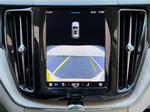 Used 2023 Volvo XC60 T8 Plus w/ Climate Package image 28