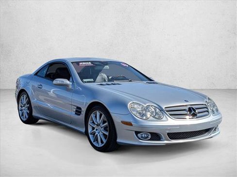 Used 2007 Mercedes-Benz SL 550 w/ Trim Pkg image 3