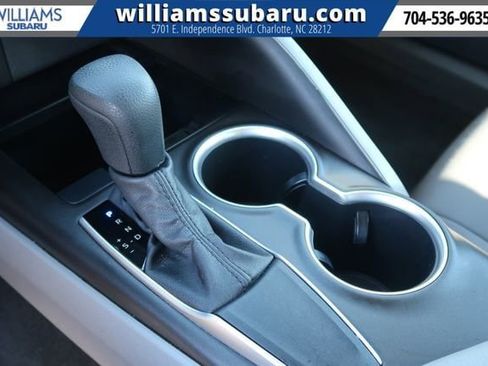 Used 2021 Toyota Camry LE image 28