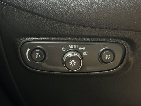 Used 2021 Chevrolet Equinox LT FWD image 33