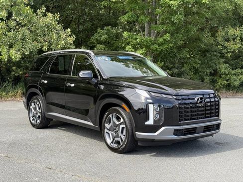 Used 2025 Hyundai Palisade SEL image 3