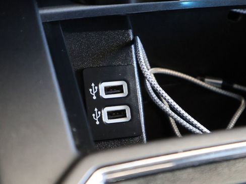 Used 2017 Ford F150 XLT image 41