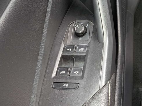 Used 2024 Volkswagen Jetta SE FWD image 24