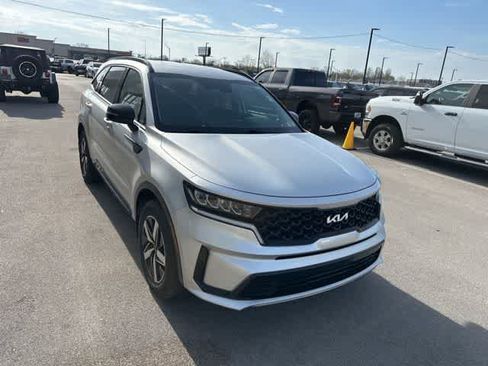 Used 2022 Kia Sorento S image 23