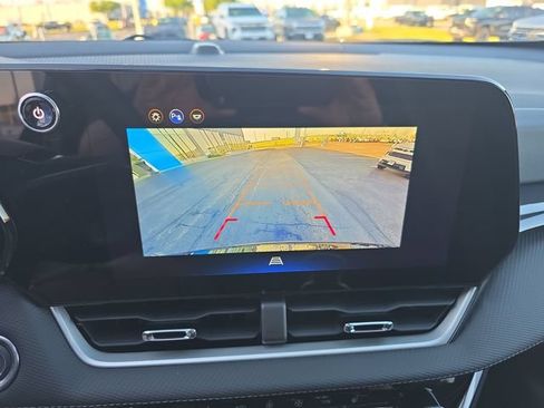 Certified 2026 Chevrolet Equinox LT w/ Convenience Package II FWD image 19