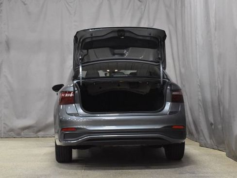 Used 2024 Volkswagen Jetta SE image 31