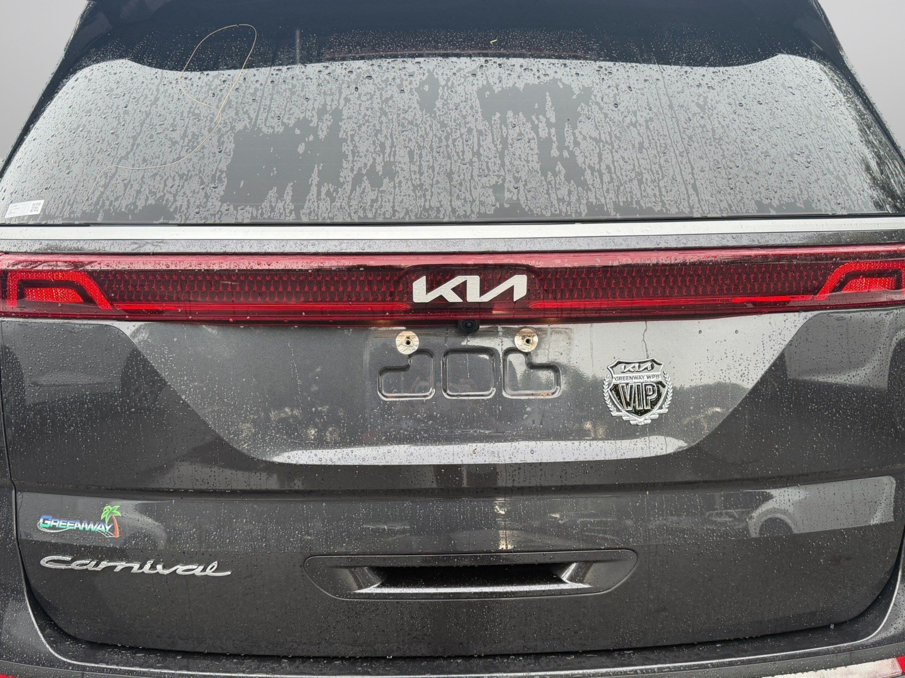 Used 2022 Kia Carnival LX FWD image 44