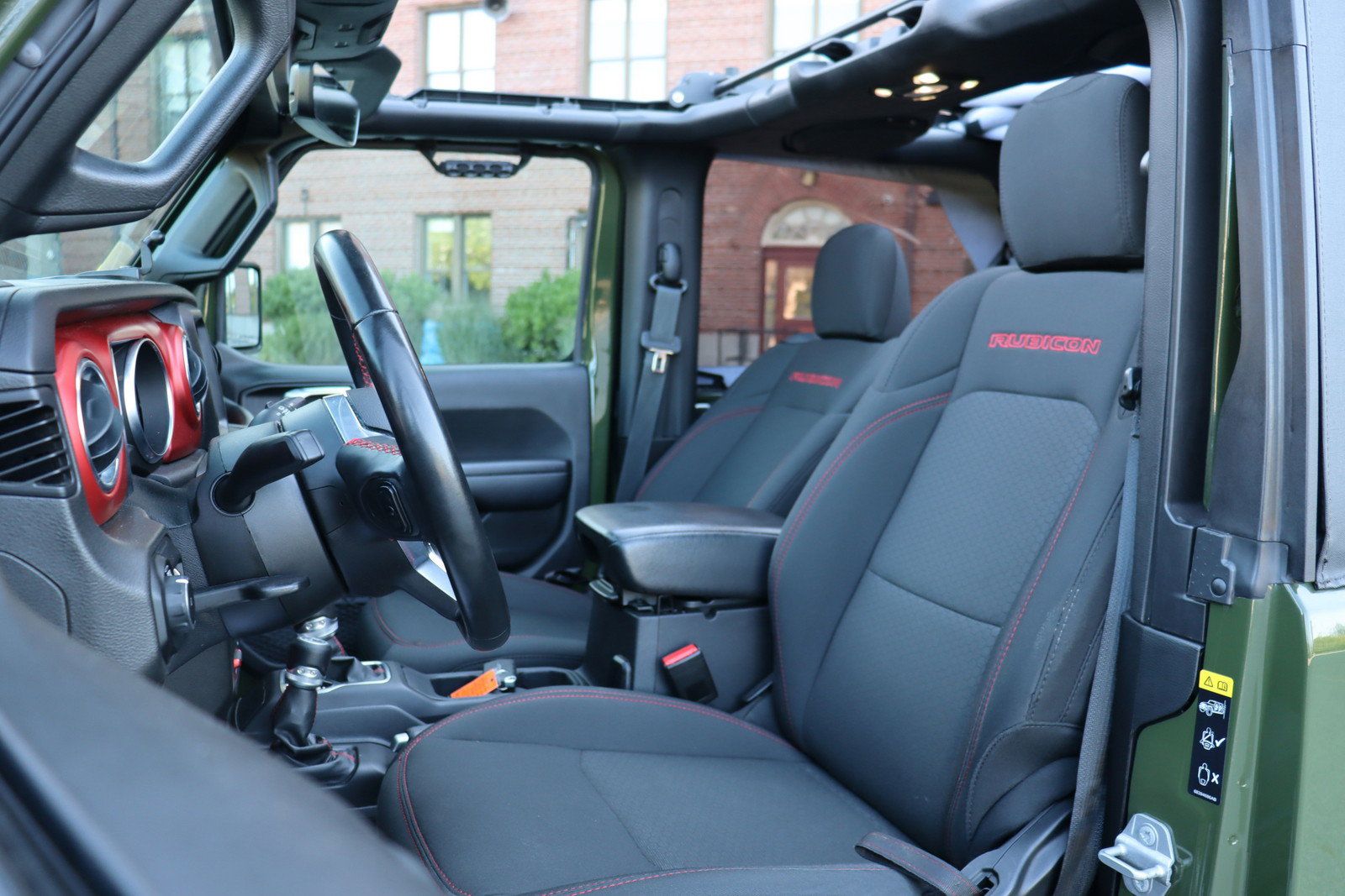Used 2021 Jeep Wrangler Rubicon AWD/4WD image 13