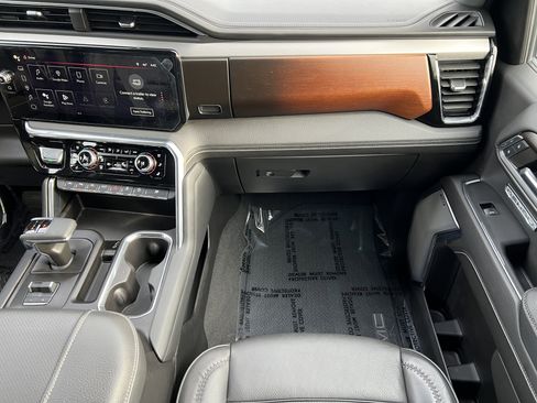 Used 2024 GMC Sierra 1500 Denali image 33