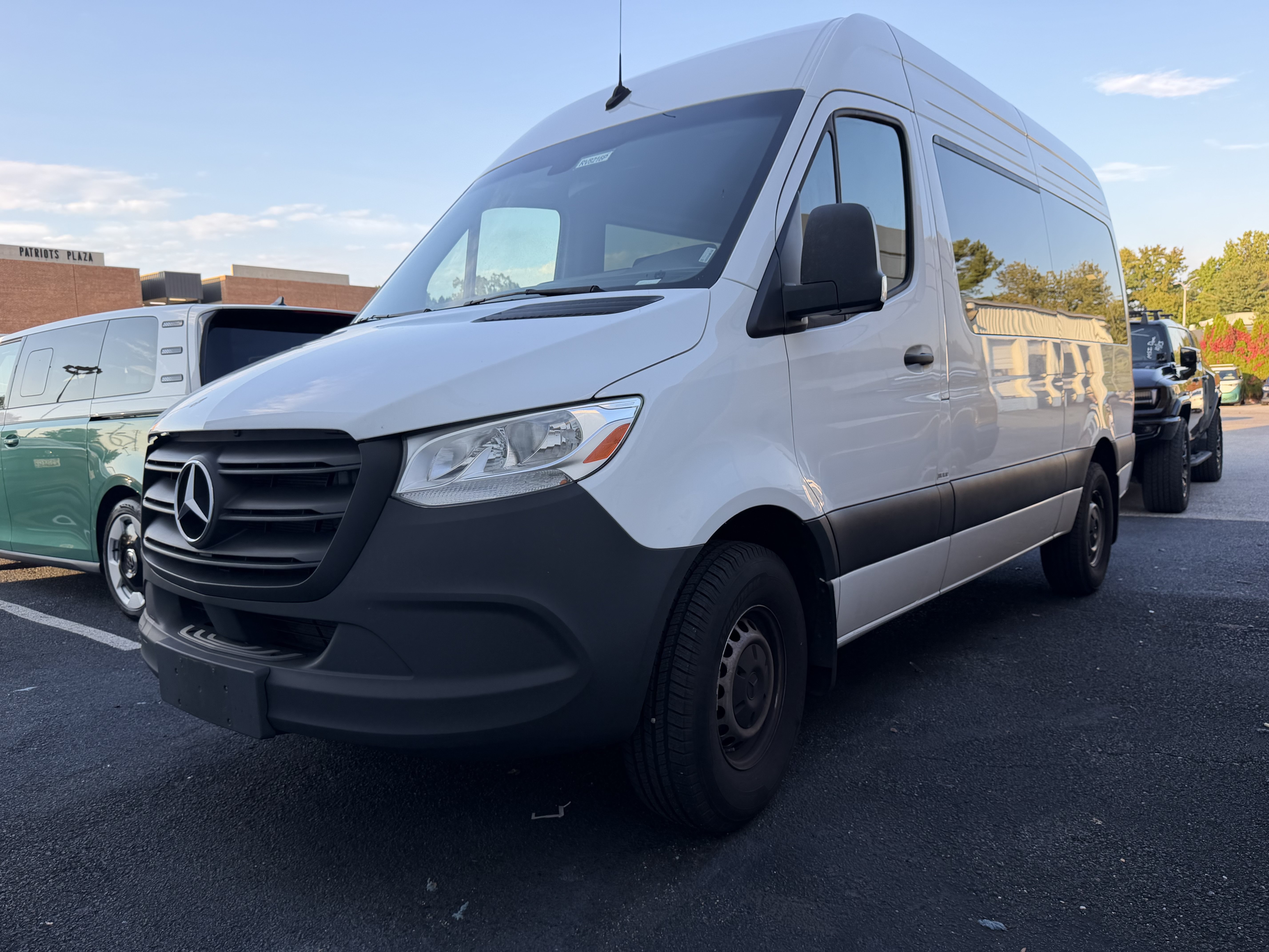 Used 2024 Mercedes-Benz Sprinter 2500 image 14