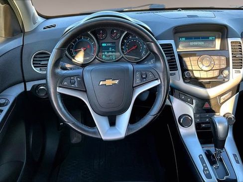 Used 2014 Chevrolet Cruze LT image 8