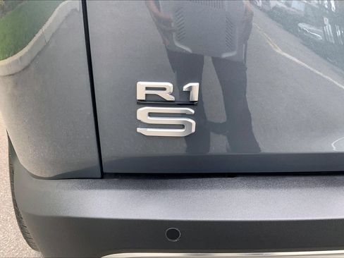 Used 2025 Rivian R1S Adventure AWD/4WD image 9