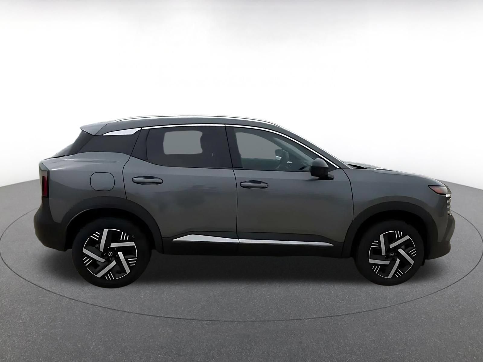 Used 2026 Nissan Kicks SV FWD image 15