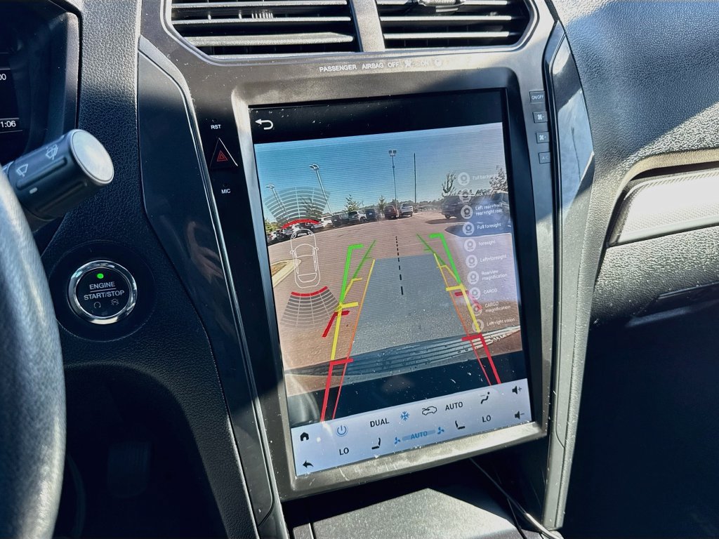Used 2018 Ford Explorer XLT w/ Equipment Group 202A FWD image 26