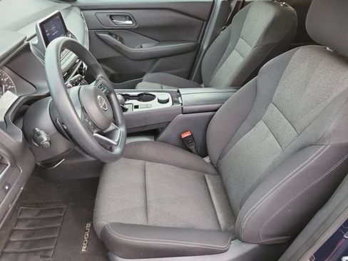 Used 2024 Nissan Rogue SV AWD/4WD image 9