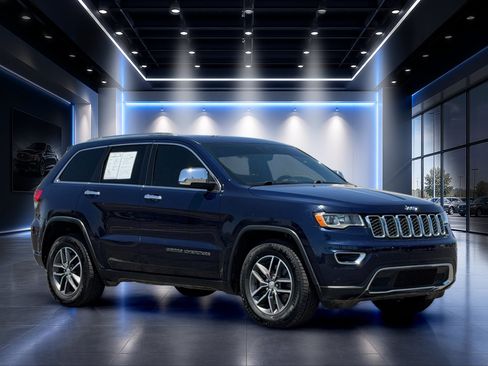 Used 2018 Jeep Grand Cherokee Limited RWD image 2