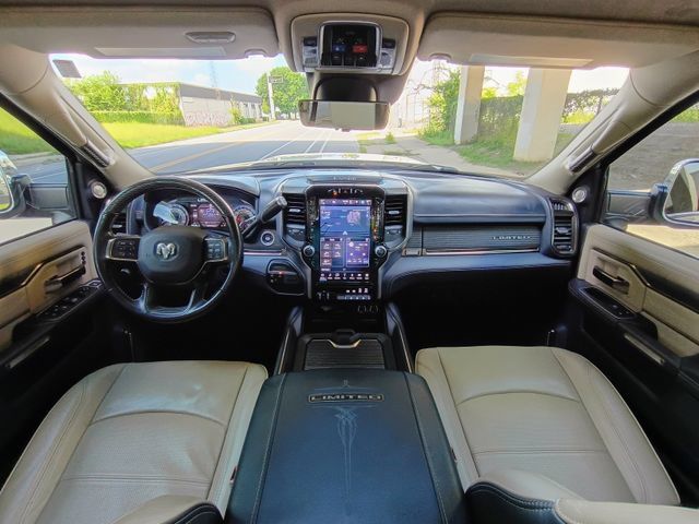 Used 2022 RAM 3500 Limited AWD/4WD image 44