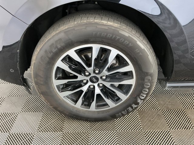 Used 2025 Ford Expedition Max Platinum AWD/4WD image 7