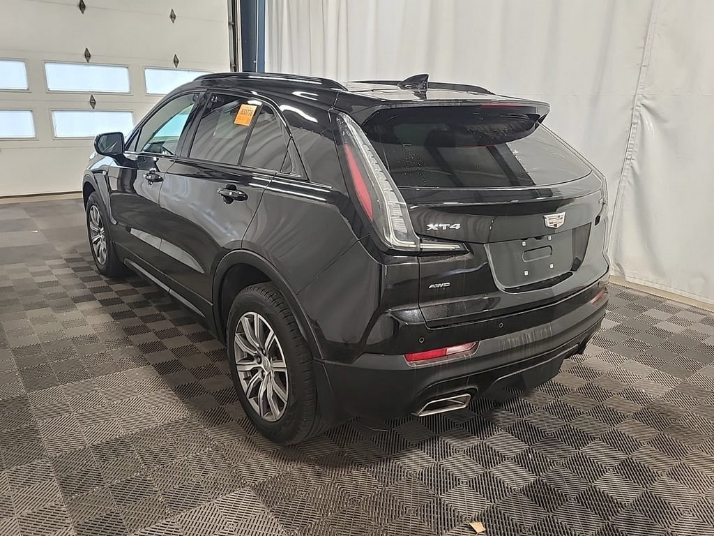 Used 2021 Cadillac XT4 Sport w/ Trailering Package AWD/4WD image 4