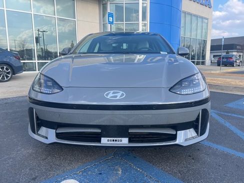 Used 2023 Hyundai Ioniq 6 SEL image 3