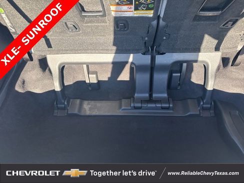 Used 2021 Toyota Sienna XLE image 13