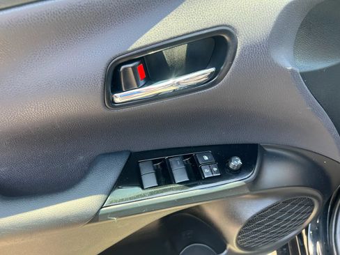 Used 2022 Toyota Prius XLE FWD image 12