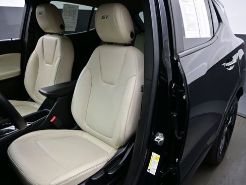 Used 2024 Buick Encore GX Sport Touring FWD image 14