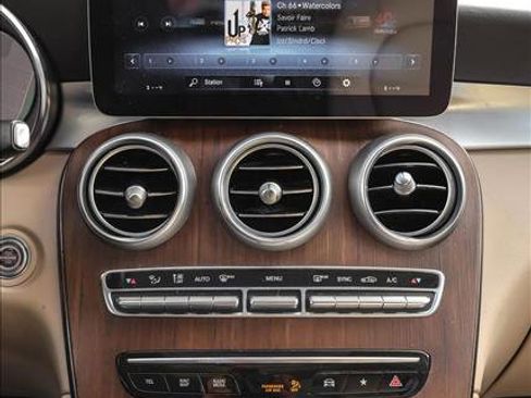 Used 2022 Mercedes-Benz GLC 300 4MATIC image 17