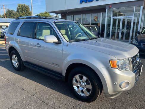 Used 2011 Ford Escape Limited AWD/4WD image 4