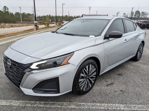 Used 2024 Nissan Altima 2.5 SV image 58