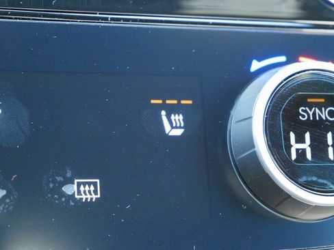 Certified 2025 Hyundai Santa Cruz SEL AWD/4WD image 16