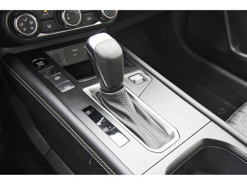 Certified 2025 Nissan Kicks SV image 26