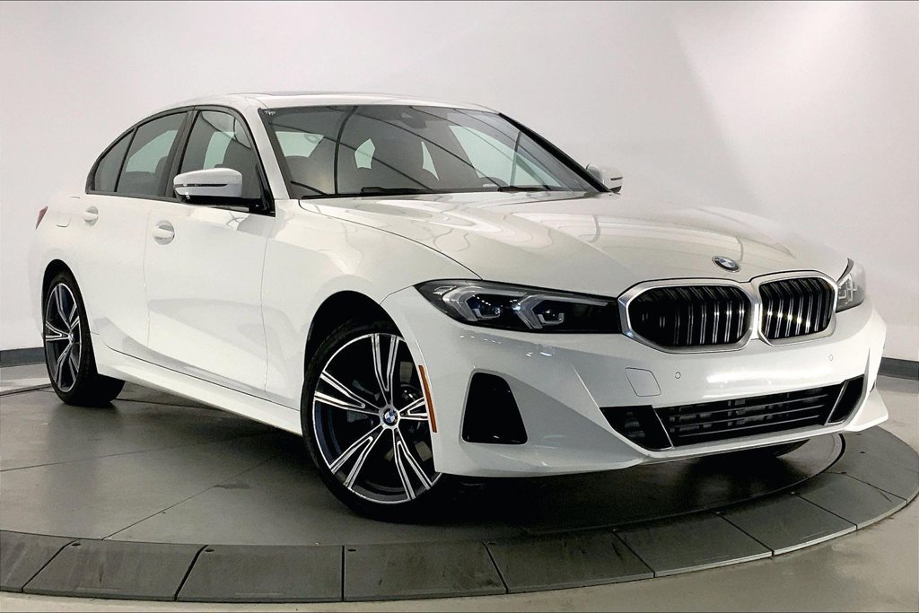 Used 2023 BMW 330i xDrive Sedan w/ Convenience Package AWD/4WD image 33