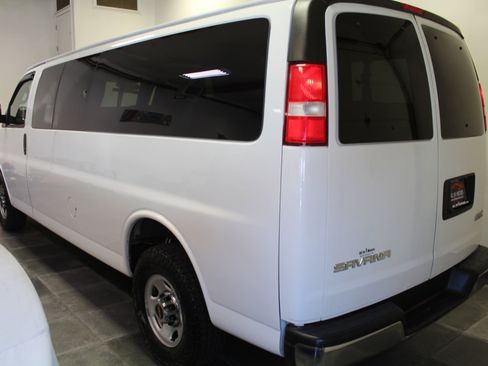 Used 2020 GMC Savana 3500 LT w/ LT Preferred Equipment Group image 4