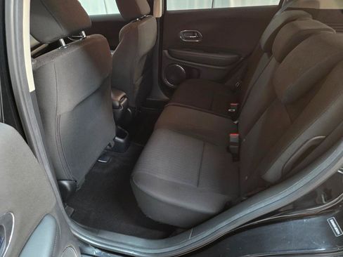 Used 2018 Honda HR-V EX image 16