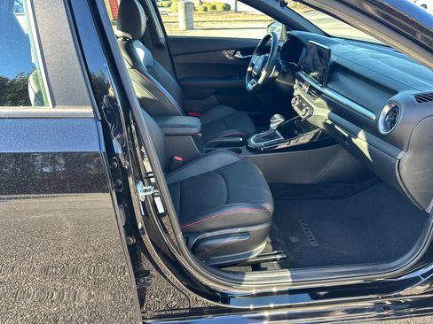 Used 2022 Kia Forte GT image 13