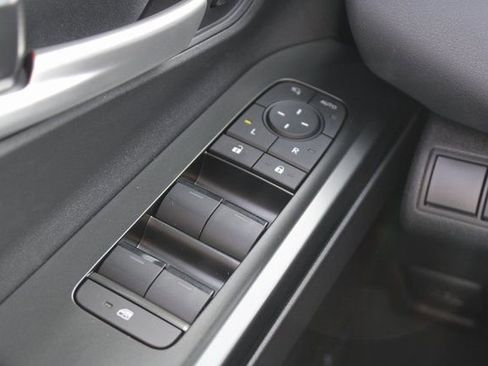 New 2026 Subaru Solterra image 33