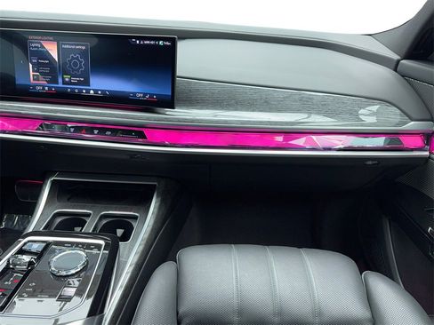 Used 2024 BMW 740i 740i M SPORT,NAV,CAM,PANO,BLIN image 19