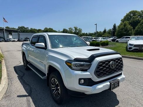Used 2022 Toyota Tacoma TRD Sport w/ Technology Package AWD/4WD image 7