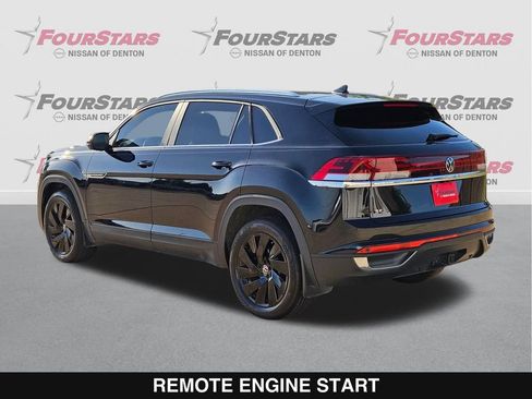Used 2024 Volkswagen Atlas Cross Sport SE w/ Panoramic Sunroof Package FWD image 7