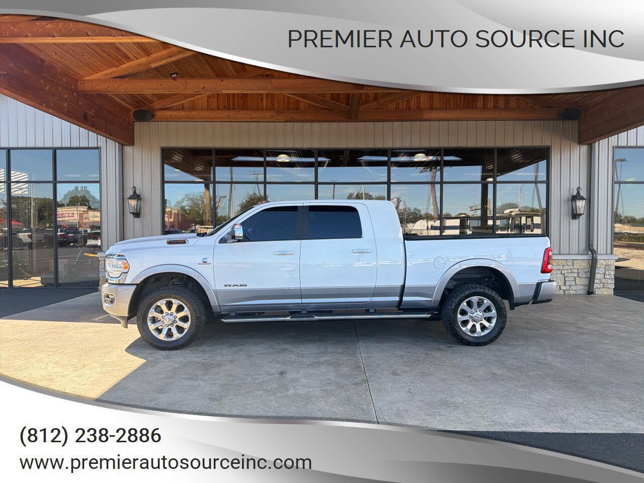 Used 2022 RAM 2500 Laramie AWD/4WD image 1