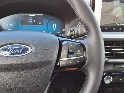 Used 2023 Ford Escape Platinum AWD/4WD image 35
