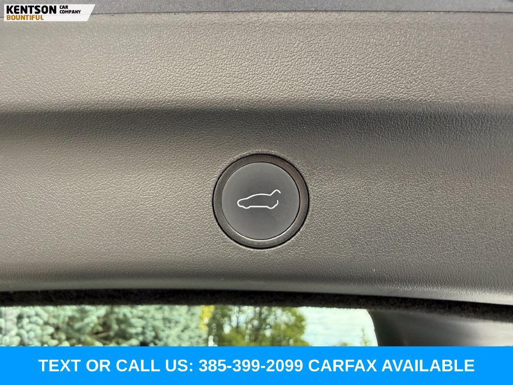 Used 2022 Tesla Model Y Performance AWD/4WD image 31