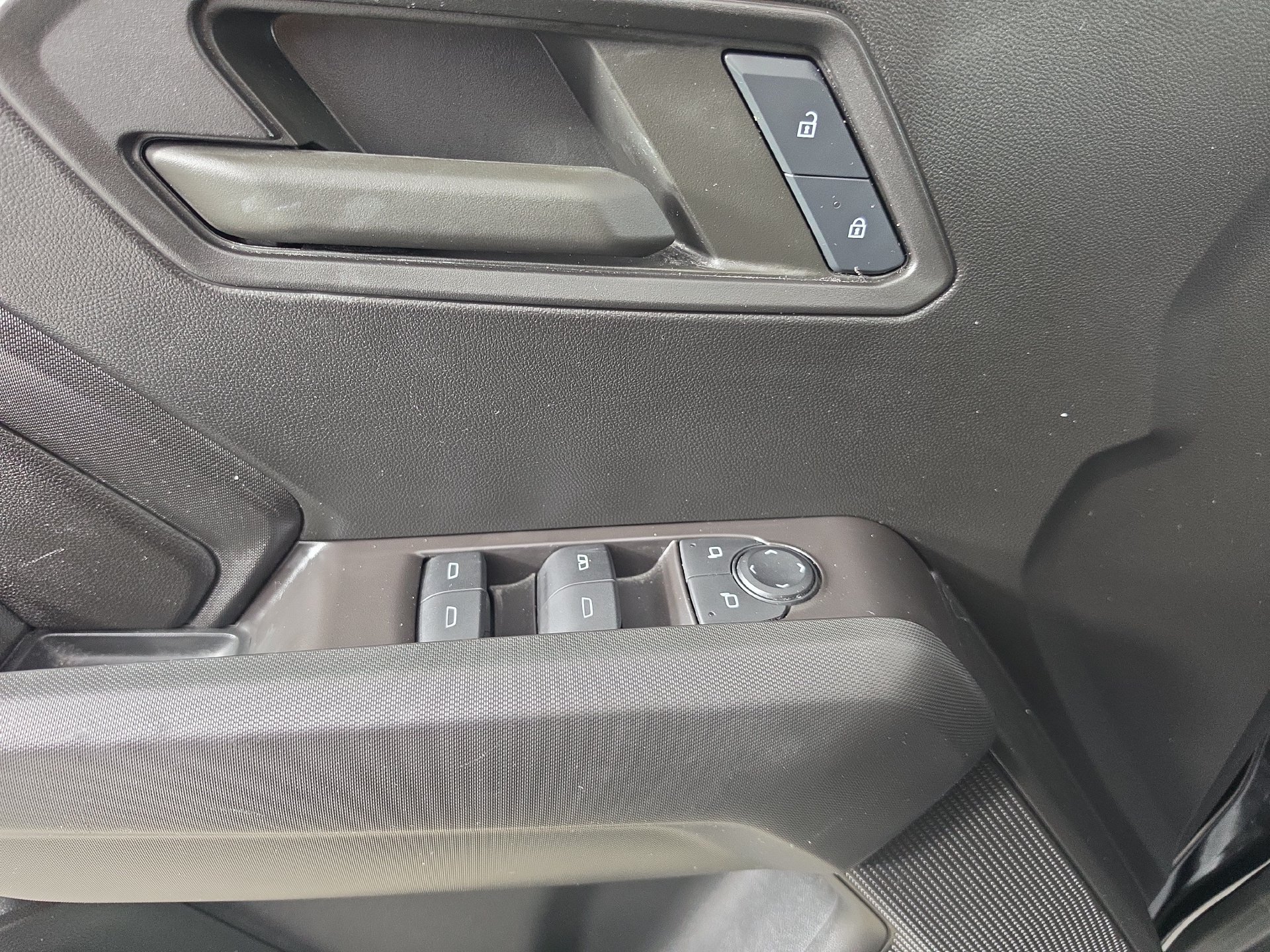 Used 2024 Chevrolet Colorado Trail Boss AWD/4WD image 17