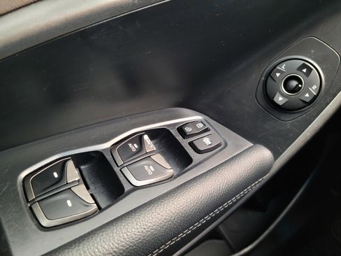 Used 2017 Hyundai Santa Fe Sport w/ 2.0T Ultimate Tech Package 05 image 16